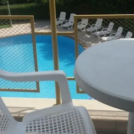 Deva סאני ביץ'