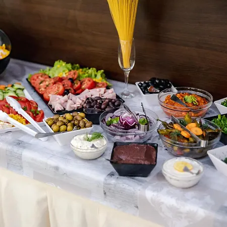 Deva סאני ביץ'