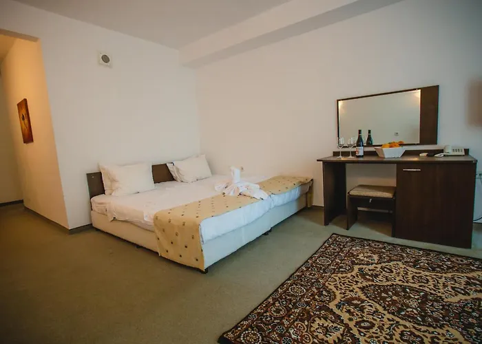 Deva Hotell Slăntjev Brjag